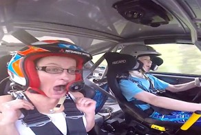 Будущий чемпион ралли катает свою маму