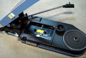 Странный портативный проигрыватель