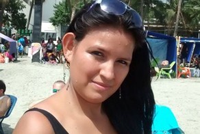 Парень откусил кусок уха своей жене