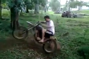 Необычный способ катания на тарзанке