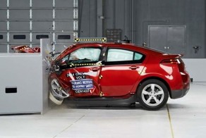 Провал на краш-тестах: Nissan Juke, Mazda 5, Fiat 500L и Nissan Leaf