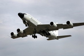 "Боинг" -шпион из США залетел в Швецию, уходя от истребителя из России
