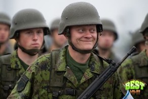 угарный прикол в армии #2 солдат и шокер!