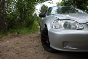 Угнали тачку!