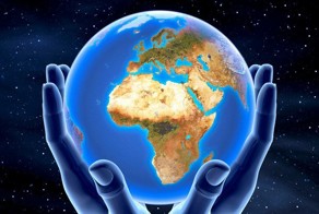 Весь мир в их руках