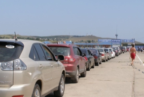 Водители перевернули машину депутата Госдумы