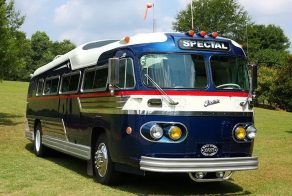 Найдено на eBay. Дом на колесах 1957 Flxible Starliner