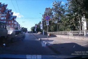 Авария дня 1631. ДТП в центре Кирова
