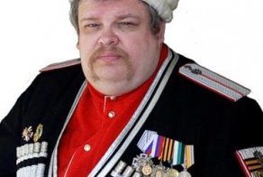 Под ольхой задремал есаул молоденький...