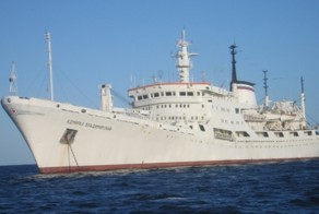 Судно Балтфлота "Адмирал Владимирский" начинает кругосветное плавание