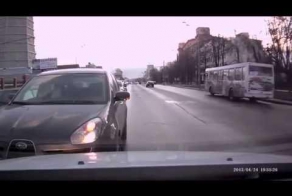 Решил проучить наглых водителей, которые едут по встречке