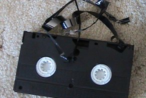 12 вещей из 90-х, о которых хочется забыть