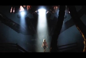 Спиной к камере