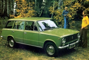 Как покупали машины в СССР