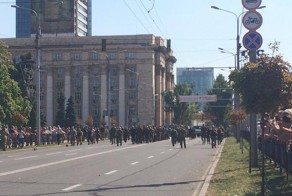 В центре Донецка украинские силовики прошли «маршем пленных»