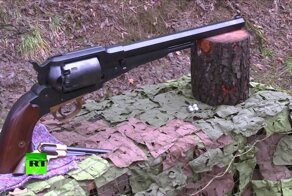 Самый большой револьвер в мире и его прообраз