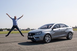 Лада Веста и XRAY: история создания от Сергея Знаемского