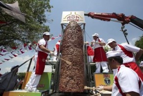Самая большая шаурма в мире