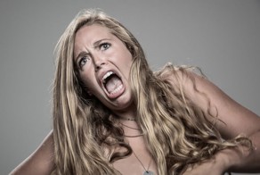 Как люди реагируют на удар электрошокером