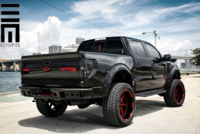 Ford SVT Raptor для бойца ММА