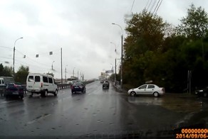Подрезал и уехал