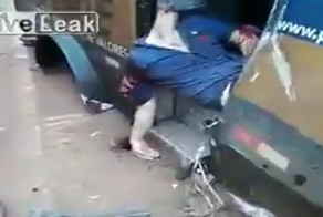 Последствия серьезной аварии с участием тягача Scania R440 , в которой погибло три человека 