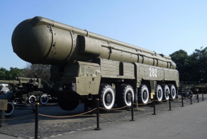 "Пионер" покоя не дает