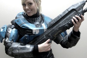 Австралийка печатает на 3D-принтерах потрясающий реквизит для косплеев