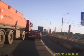 Подлез под фуру
