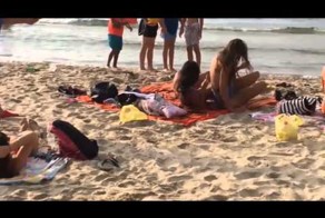 Розыгрыш на пляже