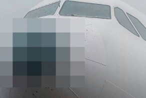 Airbus A330, пролетевший через шторм