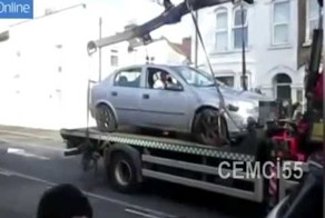 Водитель убежал  , чтобы избежать штрафа-UK