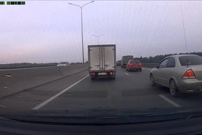 Спел за рулем