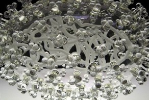 Смертельные болезни в виде прекрасных скульптур из стекла