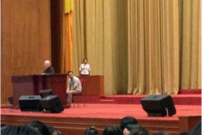 Лекция имела бешеный успех!