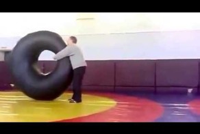 ФИЗРУК ДЕБИЛ!!!!
