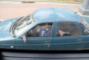 Он ГАИшник. Ему можно