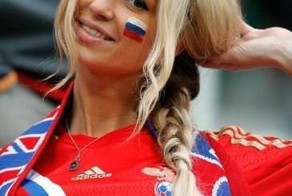 Девушки и триколор!