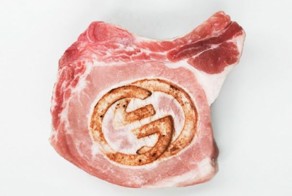 Логотипы: мировые дизайнеры используют сардельки, яйца и карамель