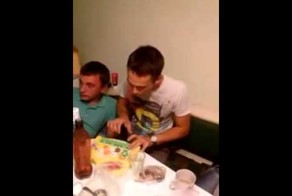 Для диджея 80 уровня подойдет и децкое пианино