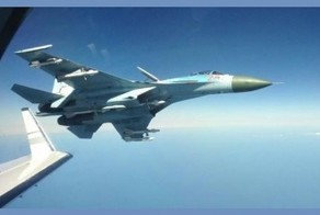Фото сближения российского Су-27 и разведывательного самолёта Швеции