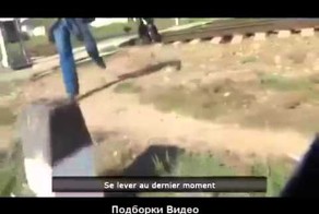 ПАРЕНЬ ДЕБИЛ))