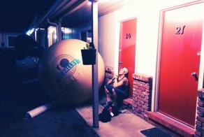 Мужики, держитесь за свои шары