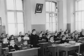 Интерьер класса провинциальной школы 50-60х