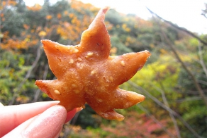Мечта дворника: японское лакомство из листьев клёна
