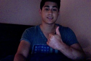 Облил руку кипящим маслом