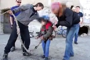 Отец снял на видео экстремальный прыжок своего 6-летнего сына