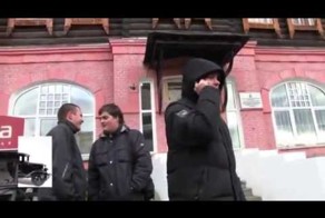 СтопХам клеют наклейки не поправилам смотреть с 5:06