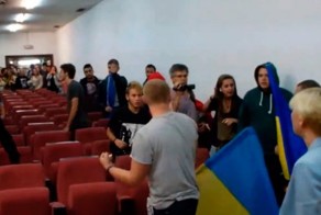 Испанские студенты дали отпор украинским неонацистам в Мадриде