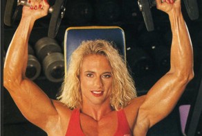 Превратилась в мужчину после приема стероидов